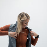 ES16 Gilet antivento in microfibra. Nero